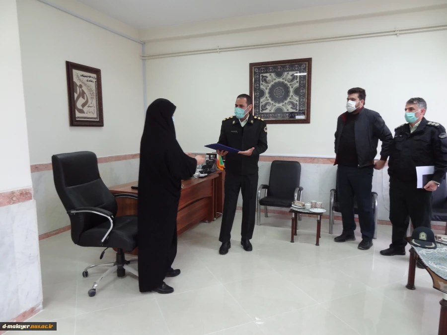 دیدار فرمانده نیروی انتظامی با رئیس آموزشکده فنی دختران ملایر 4