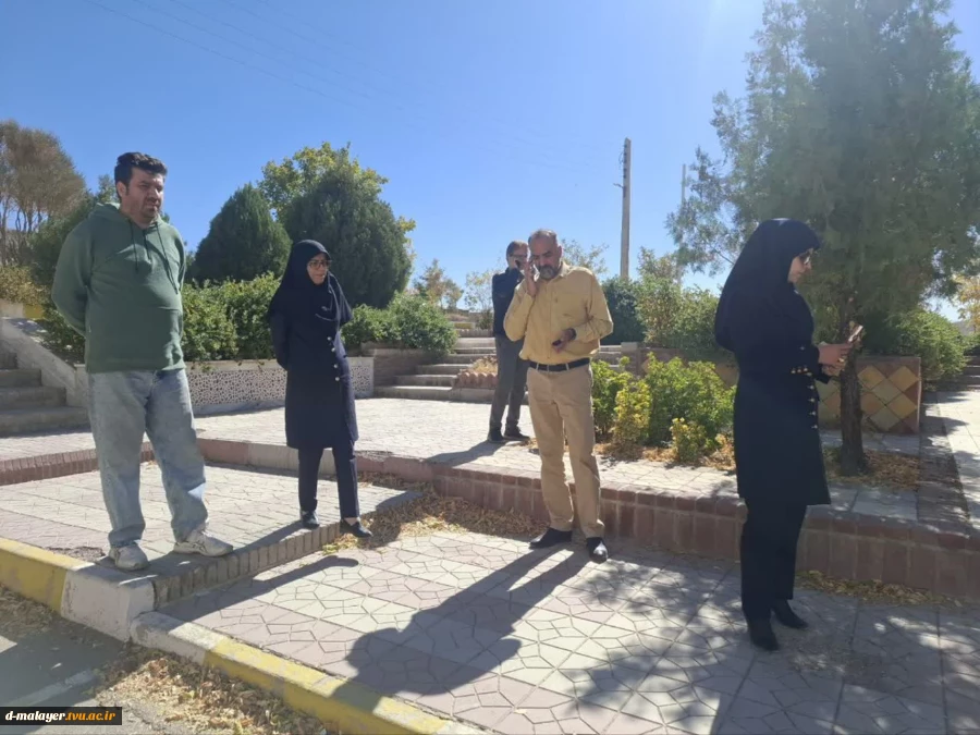 نصب وسایل ورزشی در محوطه آموزشکده دختران ملایر 3