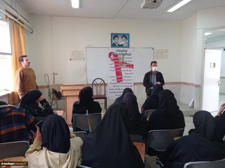 کارگاه آموزشی پیشگیری از HIV_ ایدز وانجام رپید تست جمعی دانشجویان  4